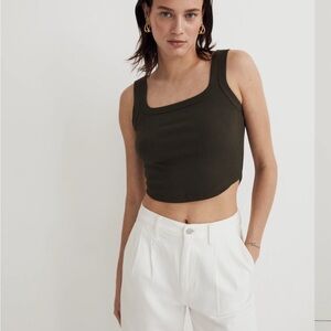 Madewell Tailored Crop Tank in Sleekhold | Medium | Dried Olive